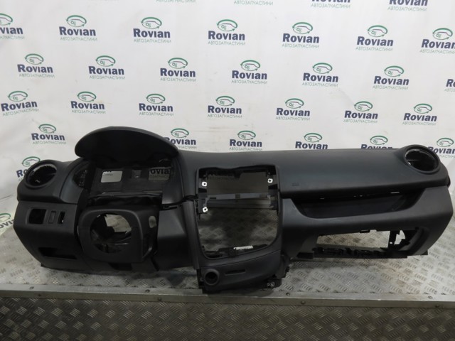 682000184R RENAULT Панель салона передняя "торпедо" купить в Житомир
