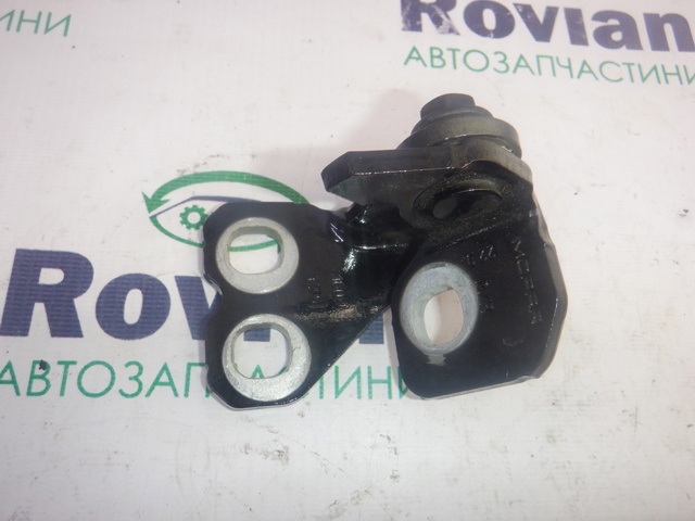 Петля водительской двери 68306525AA CHRYSLER