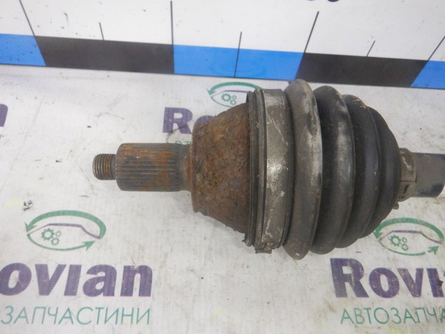 6R0407761 Полуось (привод) передняя левая купить Ужгород