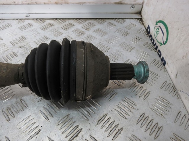 6R0407762AX Правая полуось купить Запорожье