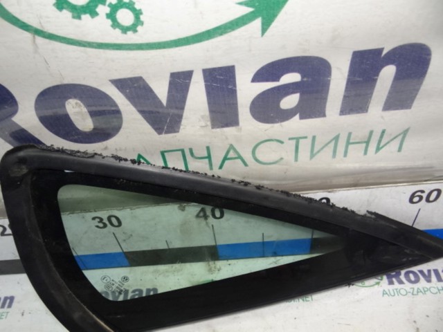 Стукло багажника, правое 6RU845298ANVB VAG