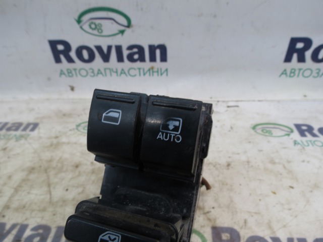 Кнопки переднего левого стекло подъемника 6RU959858B VAG