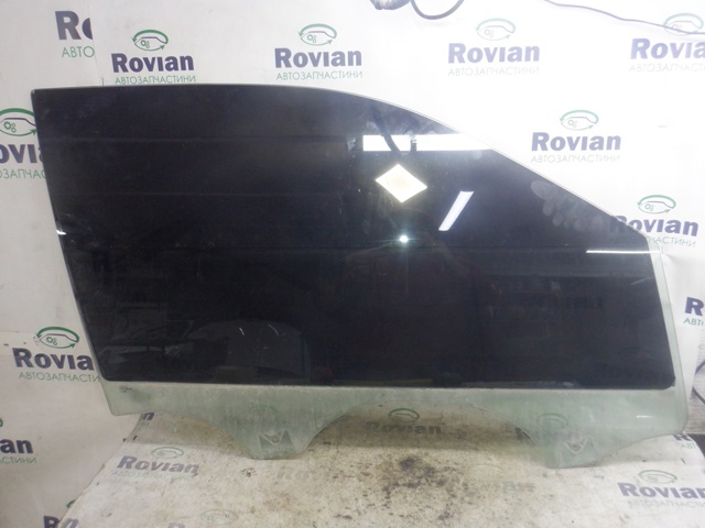 Стекло передней правой двери 6V0845202C VAG