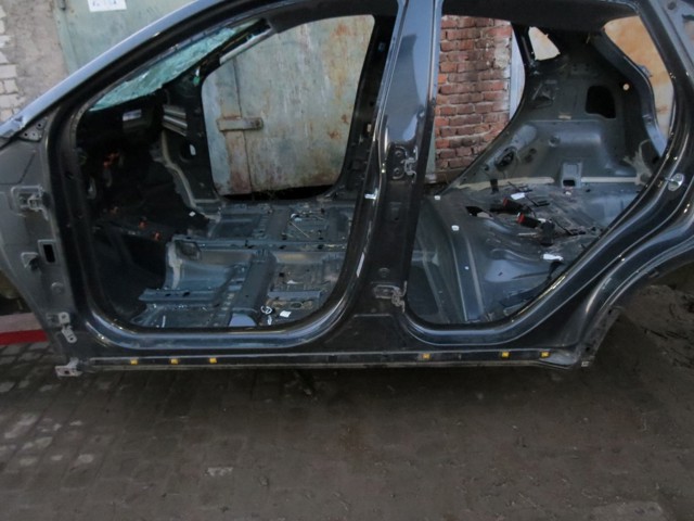 Левый внешний порог 71312K4D00 HYUNDAI