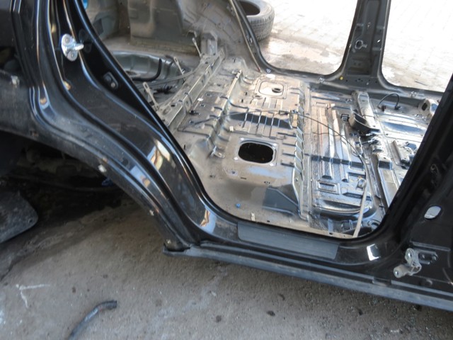 HYUNDAI 713222EB11 Порог внешний правый в наличии Сумы