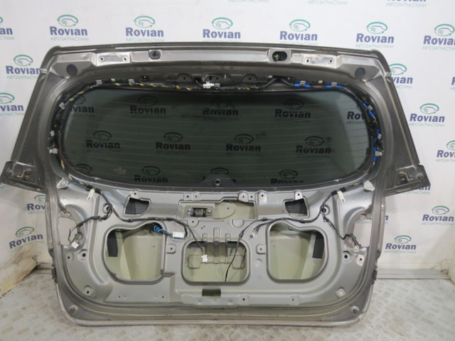 HYUNDAI 737002P040 Дверь задняя (багажная 3/5-я (ляда) в наличии Ирпень