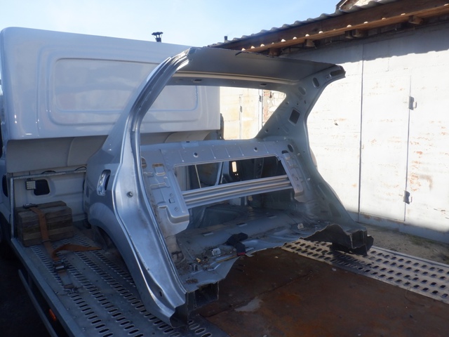 RENAULT 760327785R Крыло заднее правое в наличии Харьков