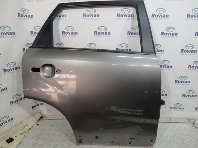 Задняя правая дверь 770042P010 HYUNDAI