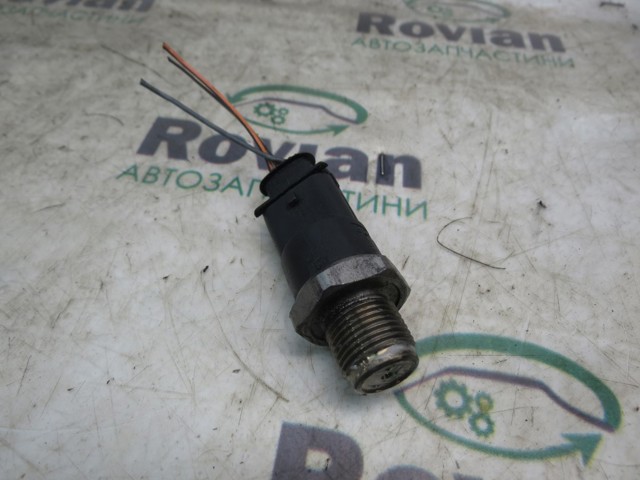 Манометры 7701056064 RENAULT