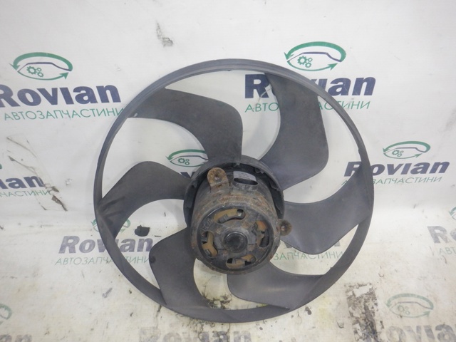 RENAULT 7701067592 Диффузор радиатора охлаждения в наличии Украина