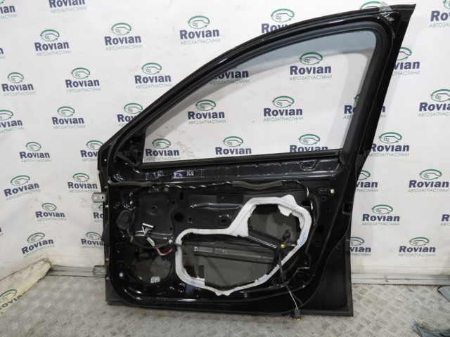 RENAULT 801000025R Дверь передняя правая в наличии Киев
