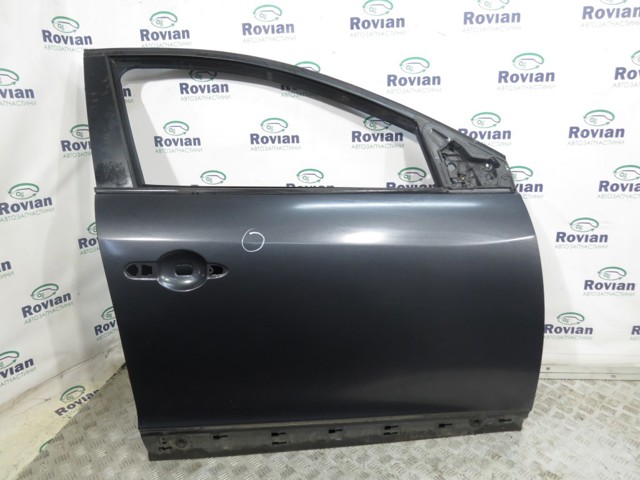 Пассажирская передняя дверь 801006560R RENAULT