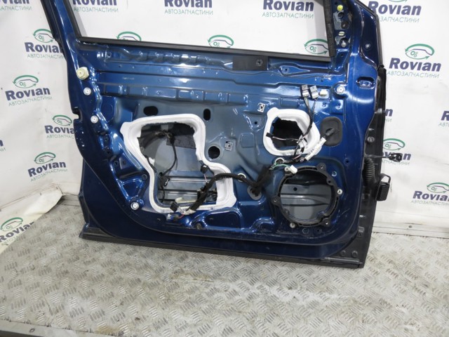 Передняя левая дверь 801010705R RENAULT