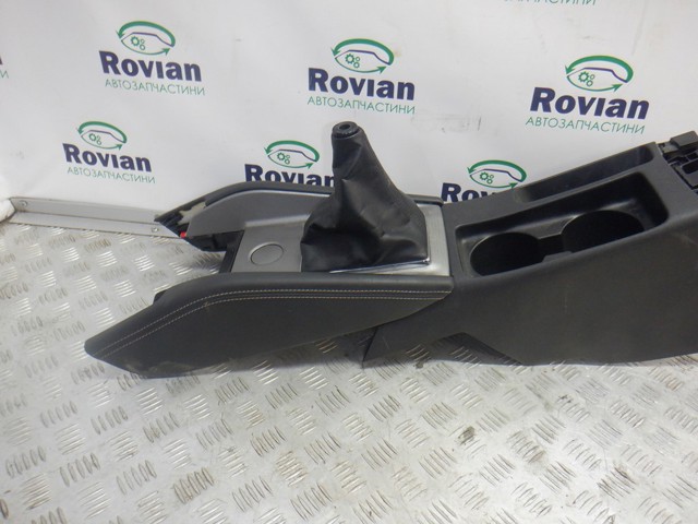 8011B825XA MITSUBISHI Консоль панели управления центральная купить в Чернигов