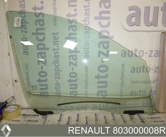 Стекло передней правой двери 803000008R Renault (RVI)