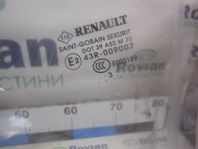 803018685R RENAULT Стекло двери передней левой купить в Ужгород