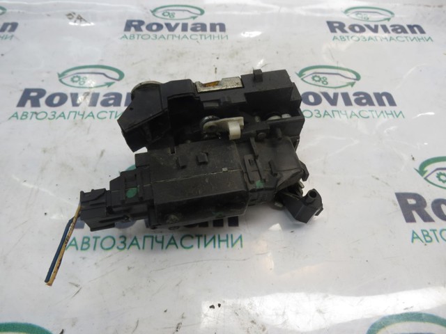 805025267R RENAULT Замок передней правой двери купить в Ирпень
