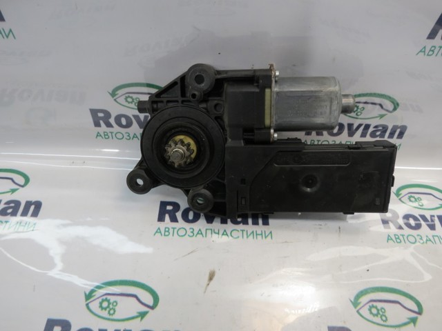 RENAULT 807311050R Мотор стеклоподъемника двери передней левой в наличии Сумы