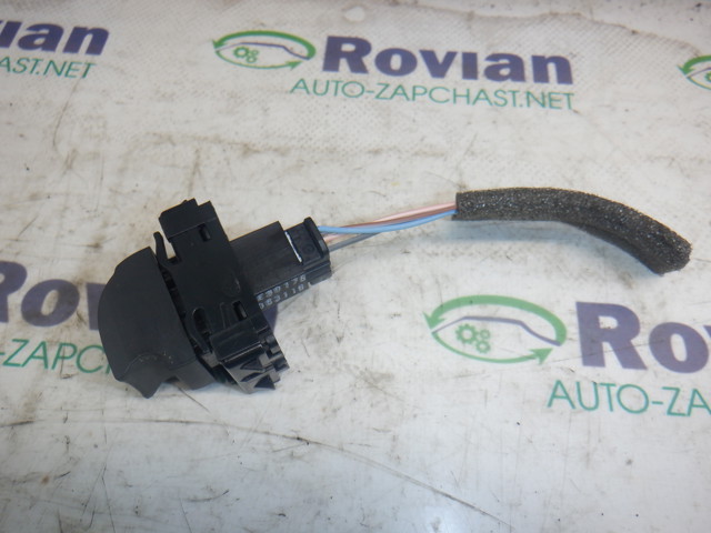 Кнопка стеклоподъемника передняя 809600018R Renault (RVI)