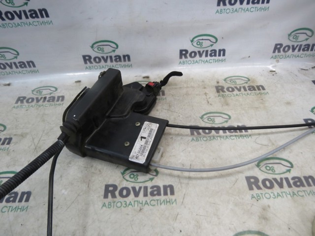 Запор кабины 813101F010 HYUNDAI