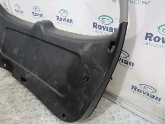 HYUNDAI 817502P000VA Обшивка (облицовка) крышки багажника (двери 3/5-й задней) в наличии Ужгород