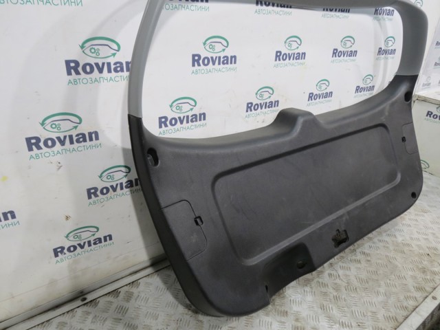 817502P000VA HYUNDAI Обшивка (облицовка) крышки багажника (двери 3/5-й задней) купить в Кривой Рог