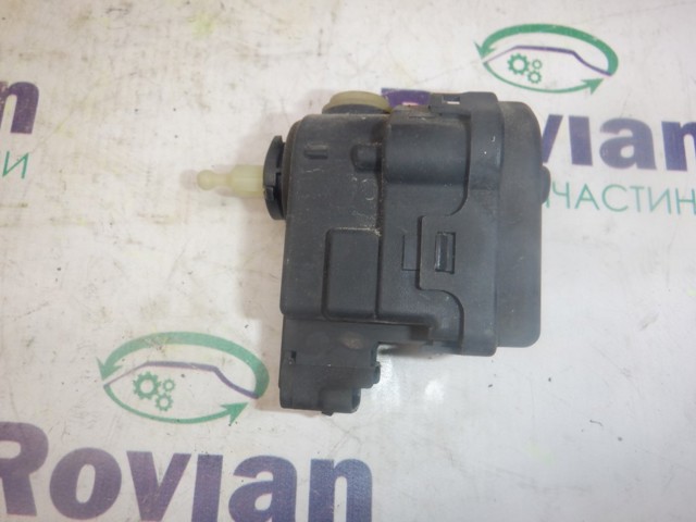 Регулятор высоты фары 8200006664 RENAULT