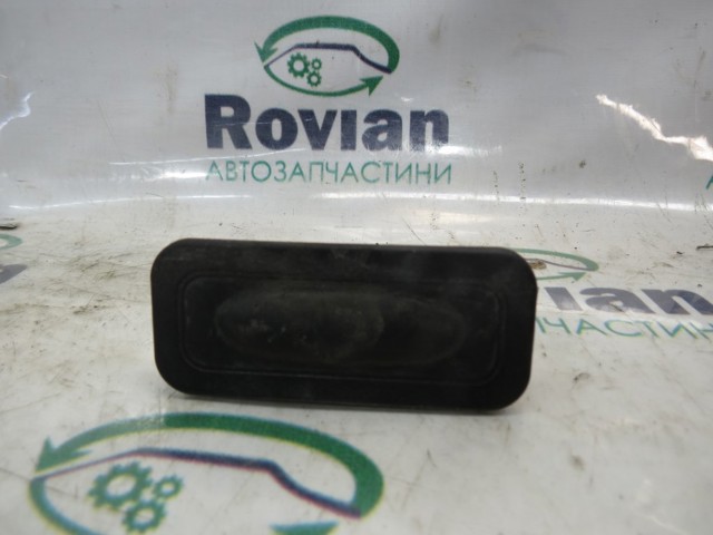 Кнопка привода замка 3/5 двери (ляды)/крышки багажника 8200076256 RENAULT