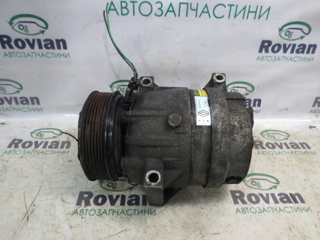 Компрессор кондиционера 8200200671 RENAULT