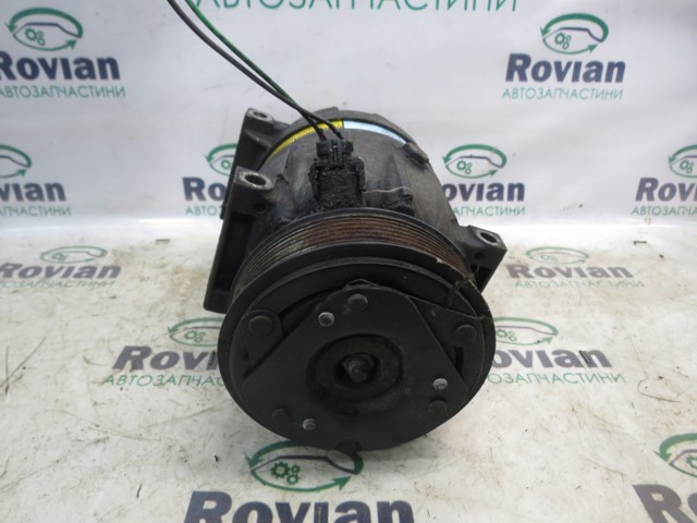 8200200671 RENAULT Компрессор кондиционера купить в Львов