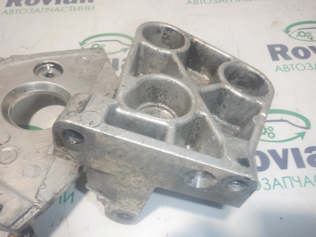 8200240204 RENAULT Кронштейн топливного насоса ТНВД купить в Днепр