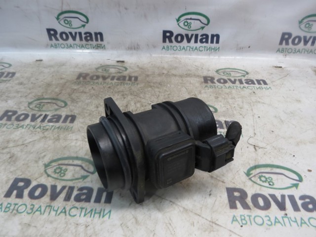 Датчик расхода воздуха 8200280056 RENAULT