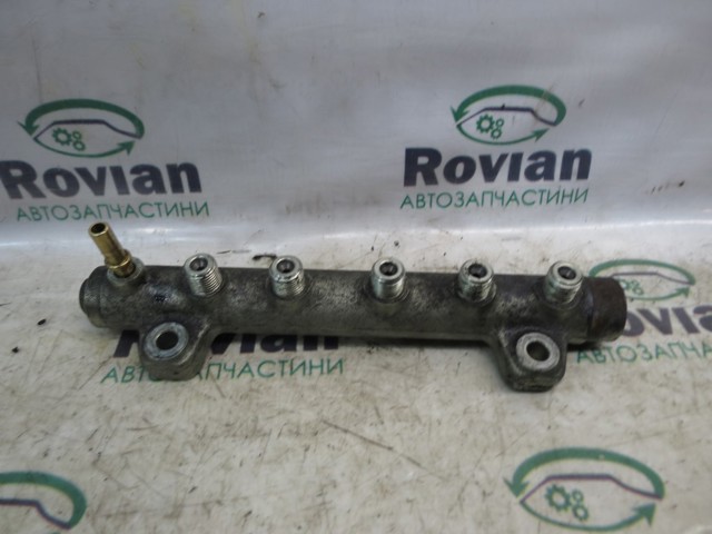 Топливная рампа 8200347593 RENAULT