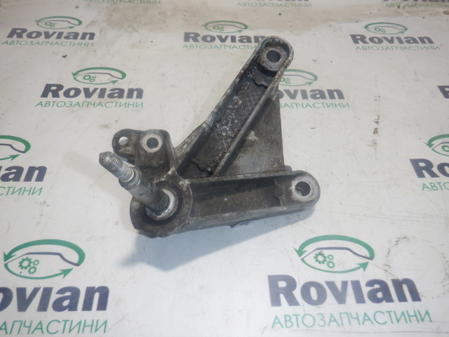 Кронштейн подушки КПП, левый 8200457080 RENAULT