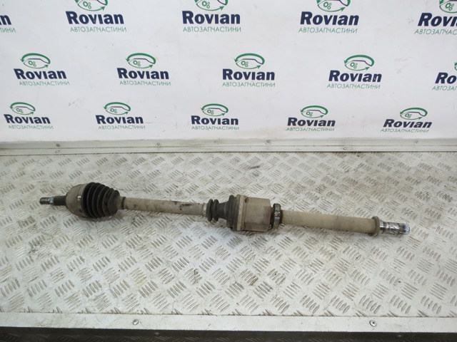 Привод передний правый 8200472158 RENAULT