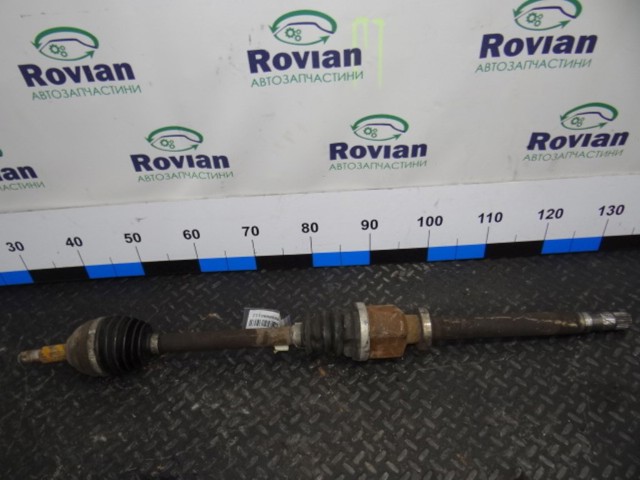 Полуось передняя, правая 8200499586 RENAULT