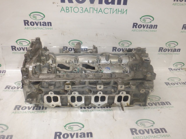 Головка блока цилиндров (ГБЦ) 8200519994 RENAULT