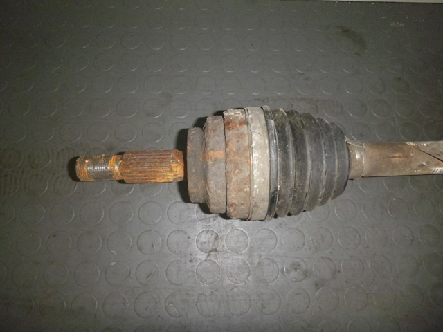 Вал приводной правый 8200535802 RENAULT