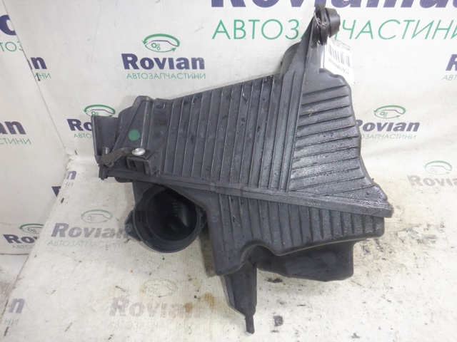  Корпус воздушного фильтра 8200545280 RENAULT