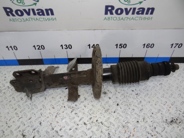 Амортизаторы передние 8200676026 RENAULT
