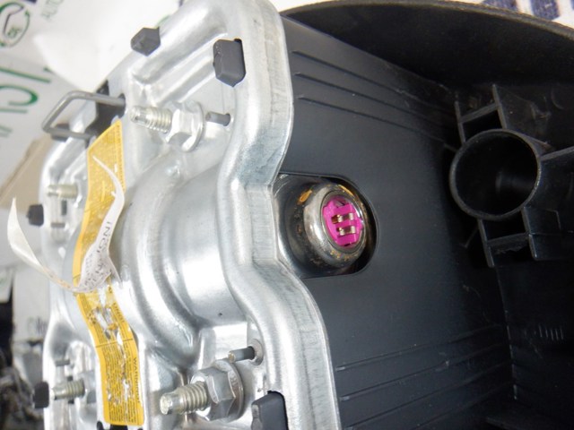 Подушка в руле 8200677493 RENAULT