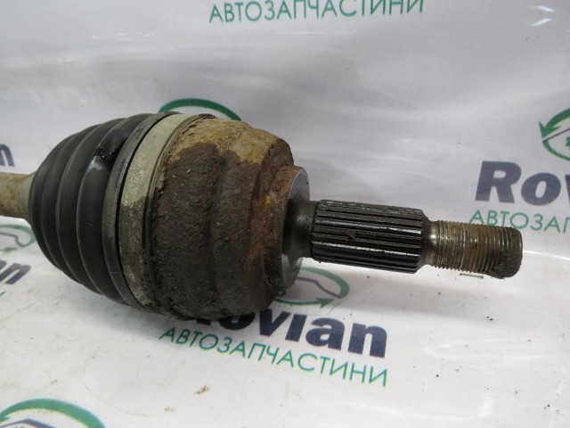 RENAULT 8200725503 Полуось (привод) передняя левая в наличии Украина