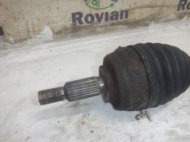 8200725504 RENAULT Полуось (привод) передняя правая купить в Полтава