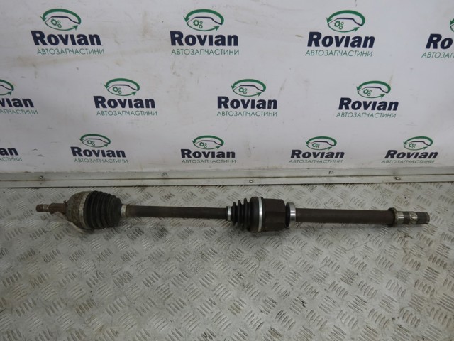 Привод передний правый 8200725511 RENAULT