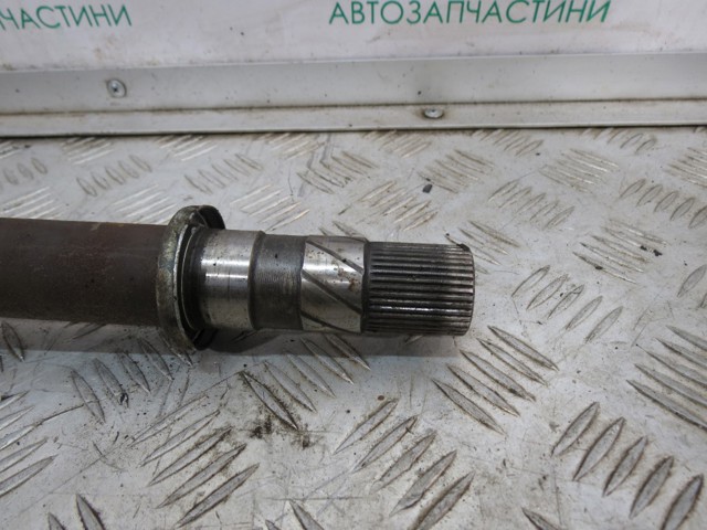 RENAULT 8200725511 Полуось (привод) передняя правая в наличии Ирпень