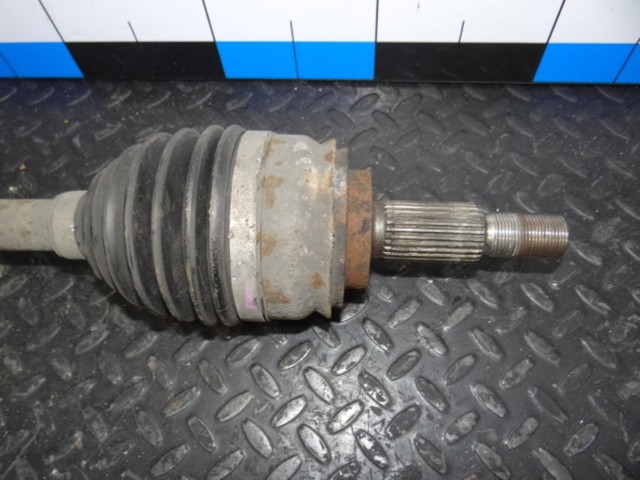 Привод передний левый 8200725512 RENAULT