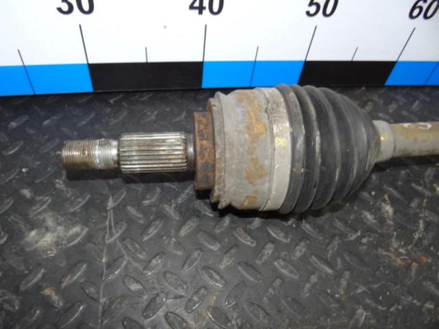 8200725513 RENAULT Правая полуось купить в Ровно