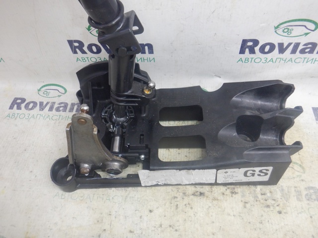 Селектор коробки передач 8200736236 RENAULT