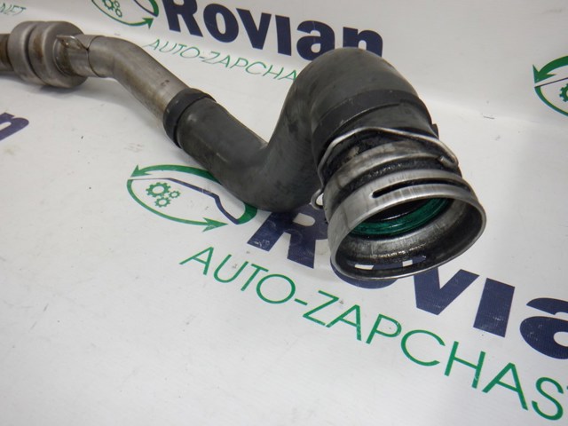 Патрубок воздушный, выход из турбины/компрессора (наддув) 8200760281 RENAULT