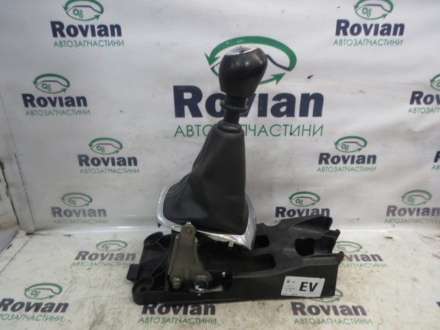 Механизм переключения передач 8200778215 RENAULT